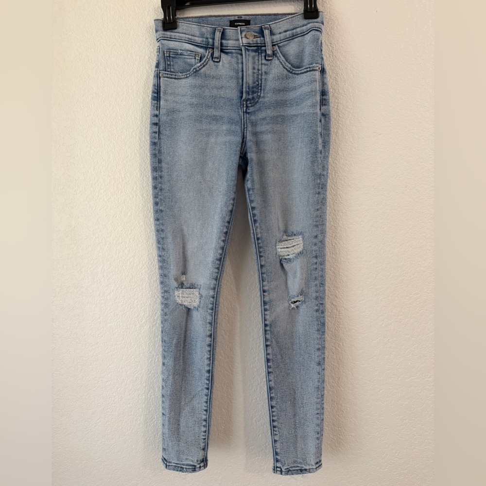 Express Light Wash Skinny Jeans with Knee Distressing